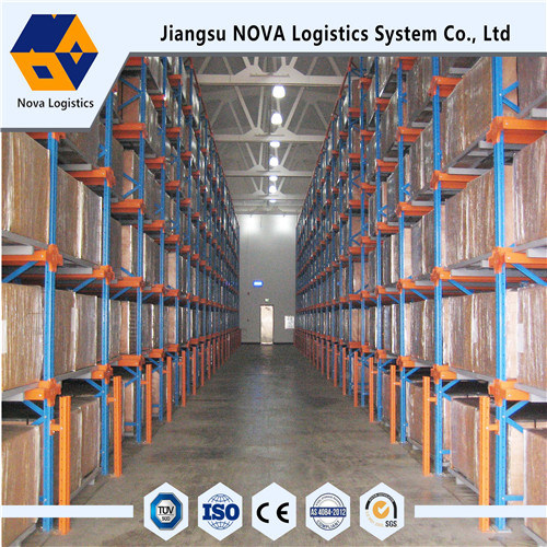 Unidad de almacenamiento industrial a través del estante de paletas de Nova Logistics